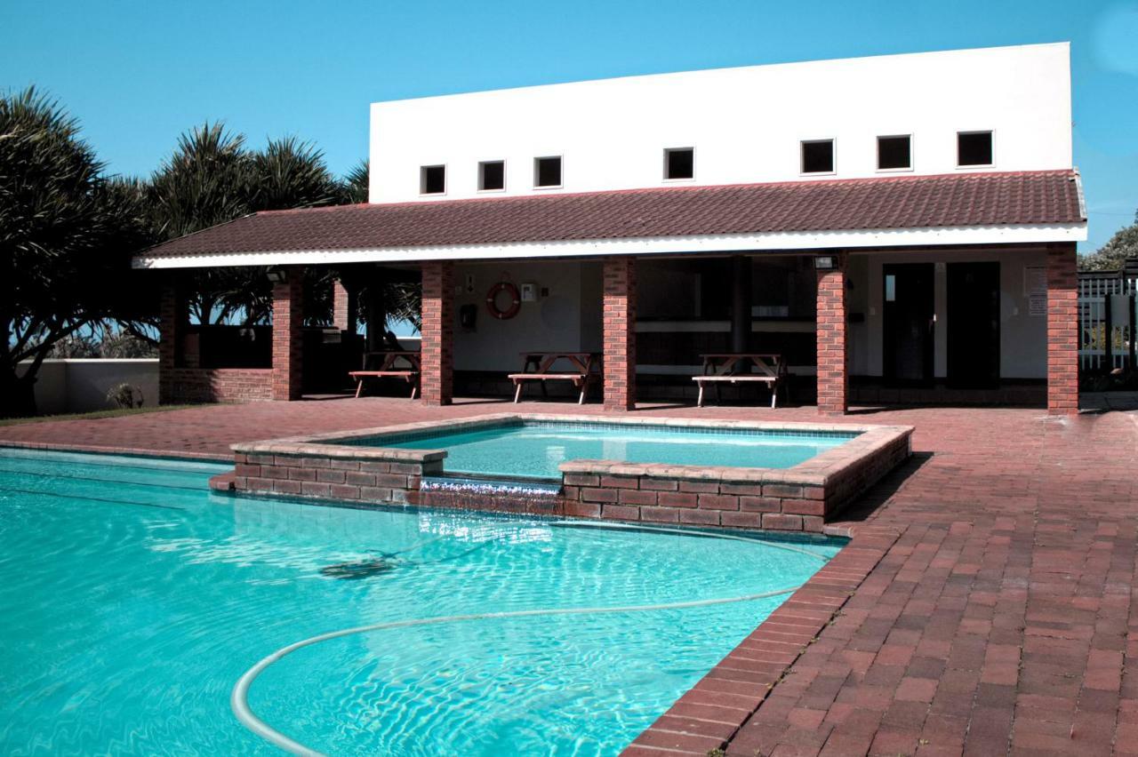 Laguna 75 Uvongo Beach Exterior foto