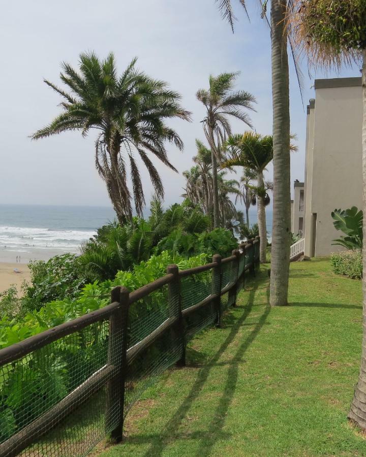 Laguna 75 Uvongo Beach Exterior foto
